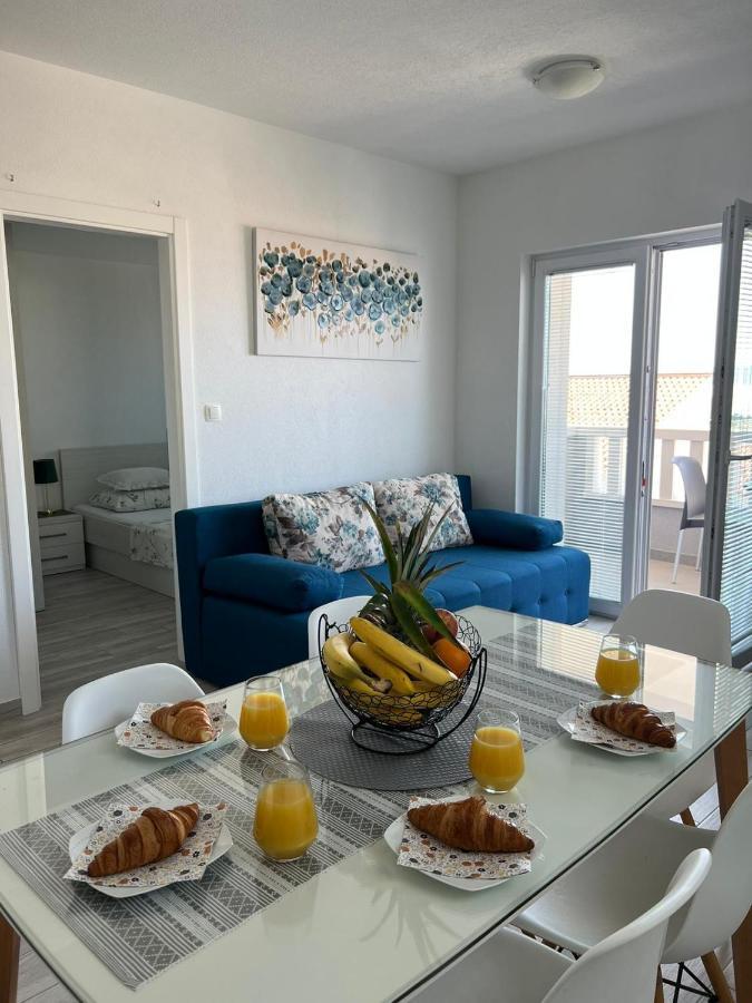 Apartments Villa Nova With Pool Makarska Exterior foto