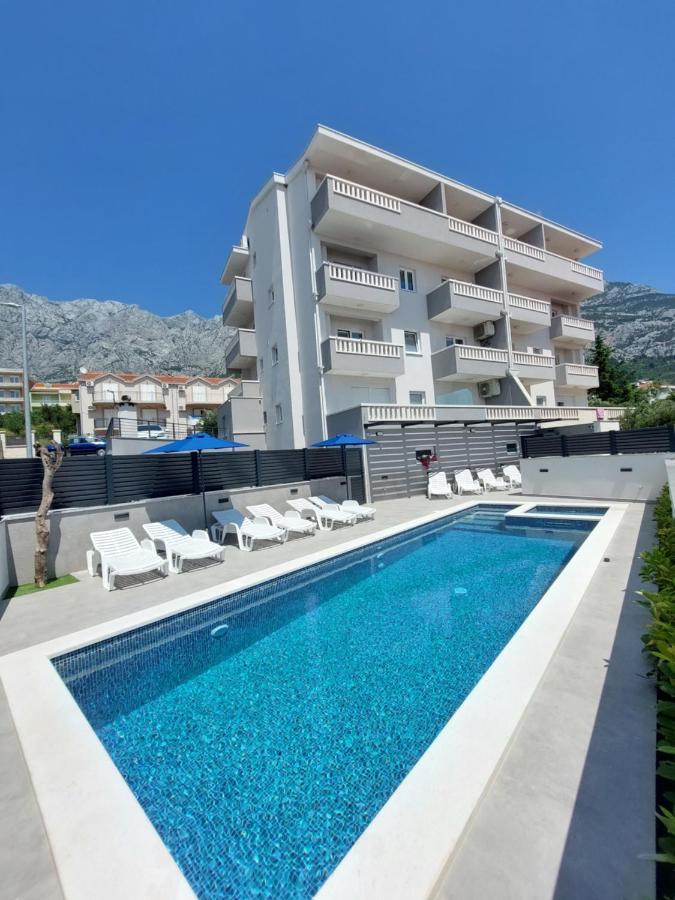 Apartments Villa Nova With Pool Makarska Exterior foto
